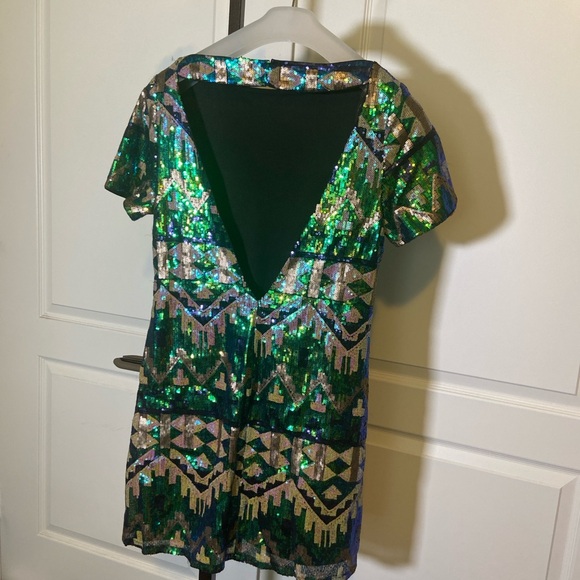 Sequin open back dress - Picture 2 of 3